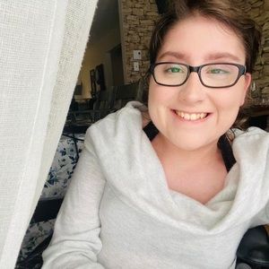 Meet your Posher, Amy